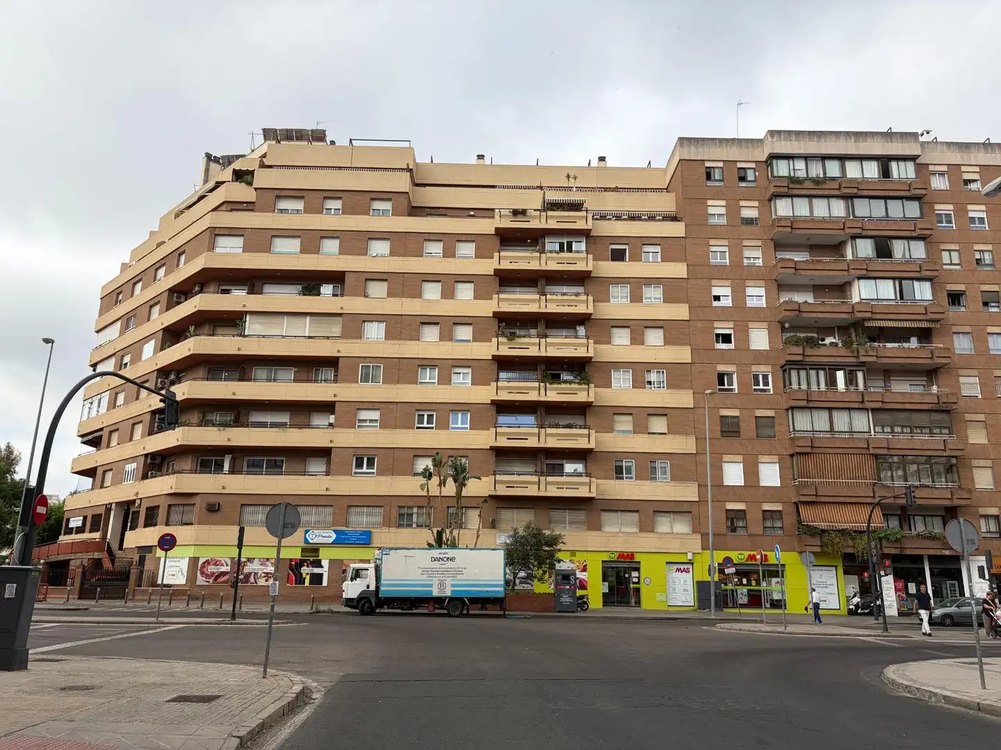 Vista exterior de Piso de alquiler en Sevilla con Aire acondicionado y Terraza