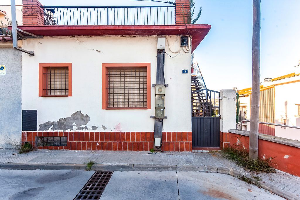 Casa adosada en venda a Pj Pau Vila, Gelida