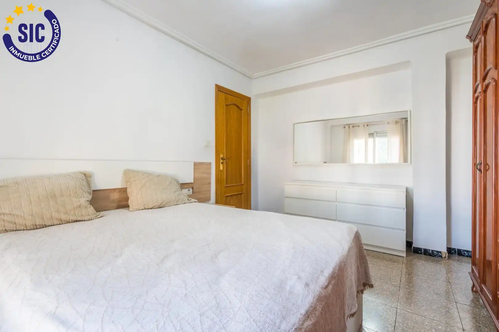 Habitación de Piso en venta en Valencia con Aire acondicionado y Balcón