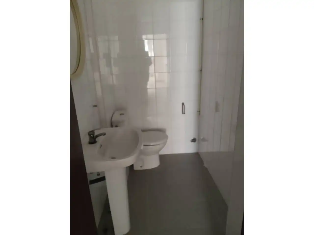 Badezimmer von Büro zur Miete in Valencia mit Klimaanlage