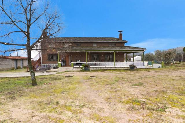 Casa-chalet en Venta en Cadalso de los Vidrios