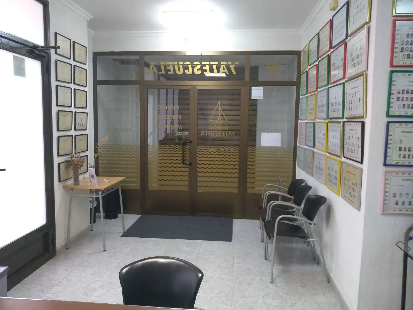 Local en venta en Castellón de la Plana / Castelló de la Plana con Aire acondicionado, Terraza y Amueblado
