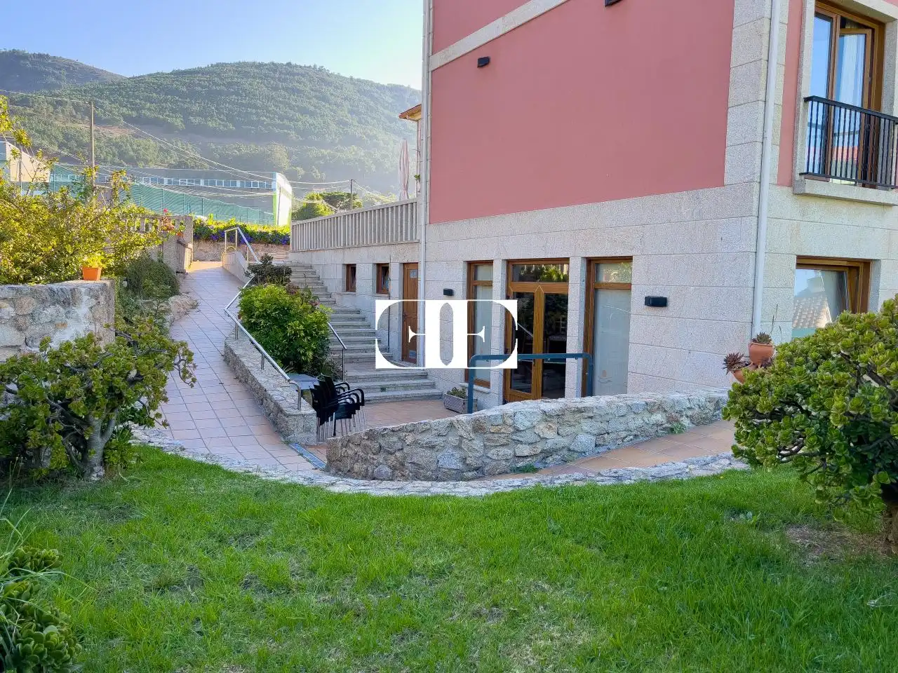 Garden of Buildings for sale in Oia