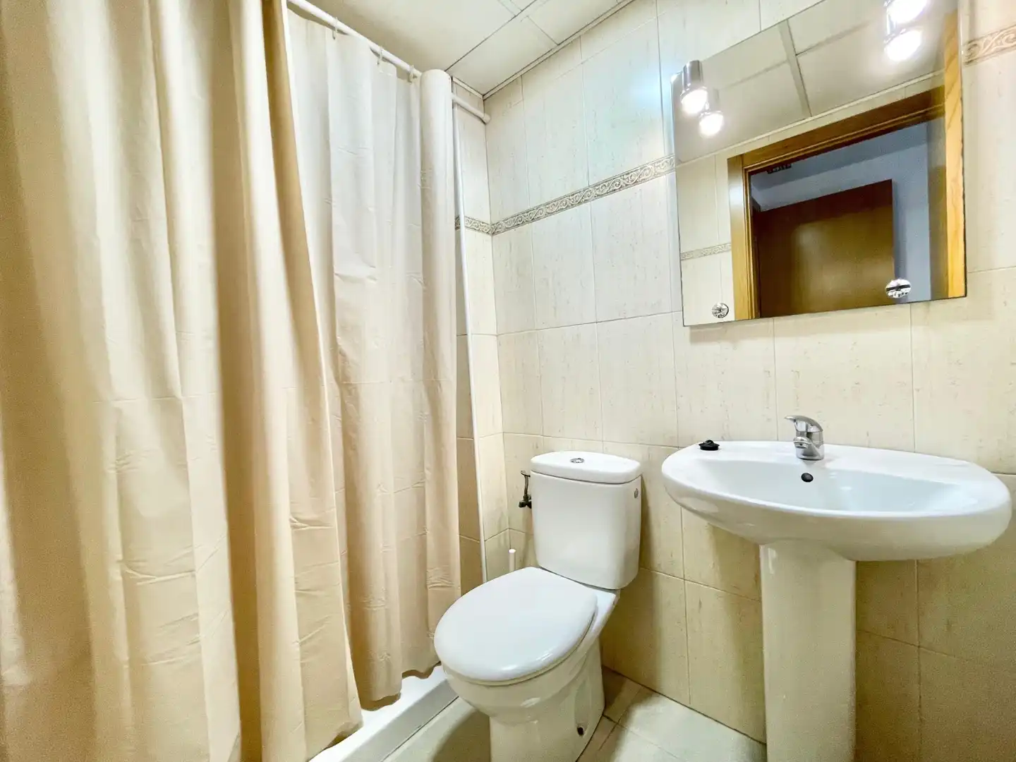 Badezimmer von Wohnung zur Miete in Murcia mit Klimaanlage, Heizung und Möbliert