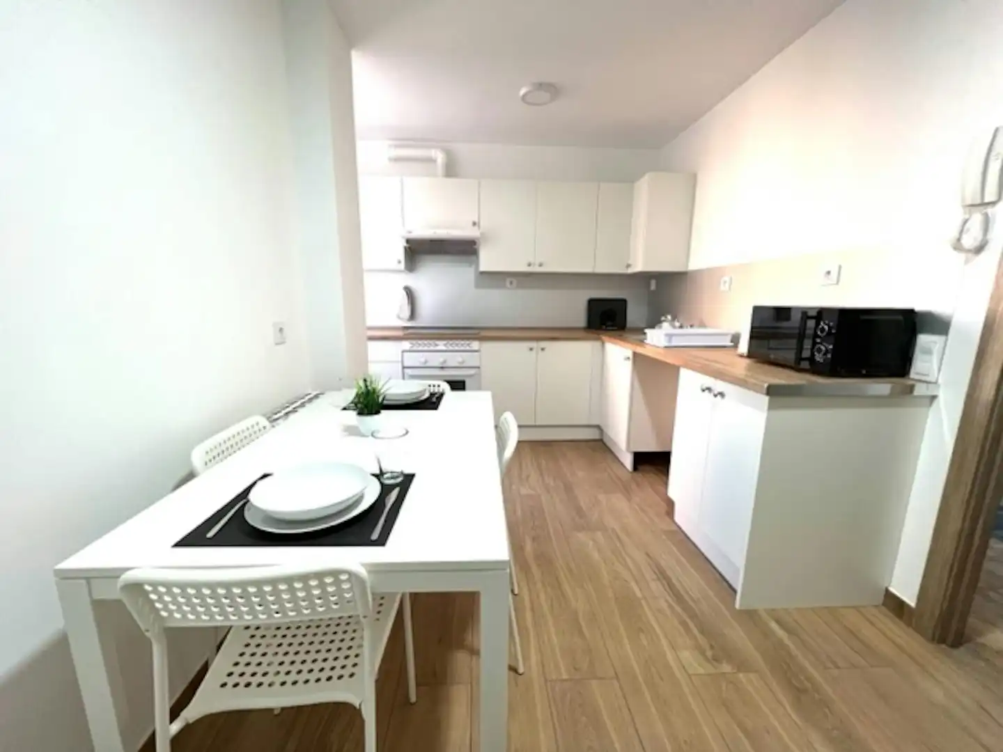 Cocina de Piso para compartir en Alcobendas con Calefacción y Lavadora