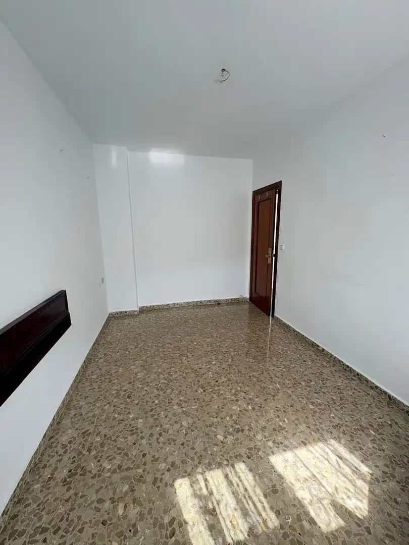 Flat for rent in Motril  with Air Conditioner and Balcony