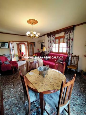 Casa-chalet en Venta en Autovía del Olivar en Begíjar