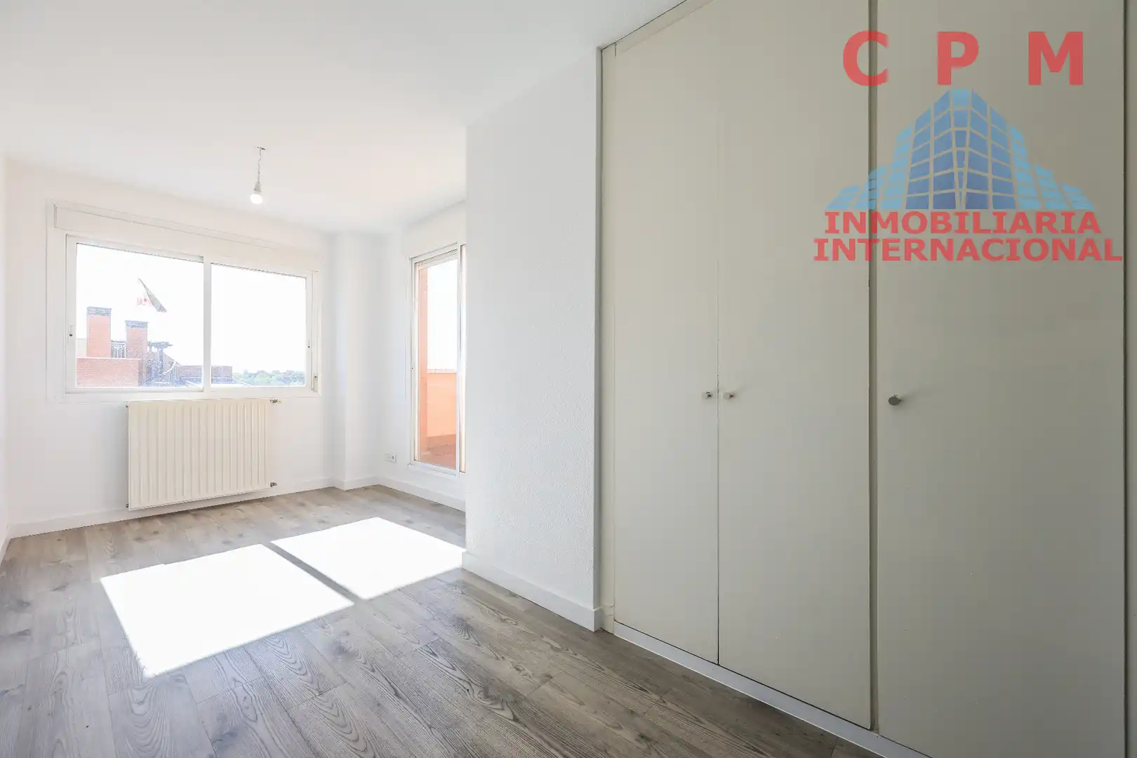 Schlafzimmer von Dachboden zur Miete in Alcobendas mit Klimaanlage, Heizung und Parkett