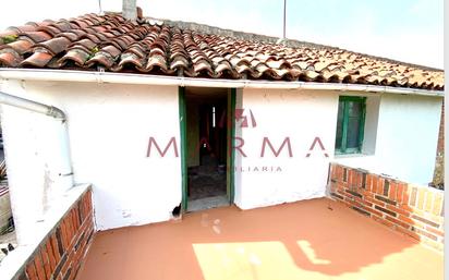 Exterior view of Single-family semi-detached for sale in Medio Cudeyo  with Terrace