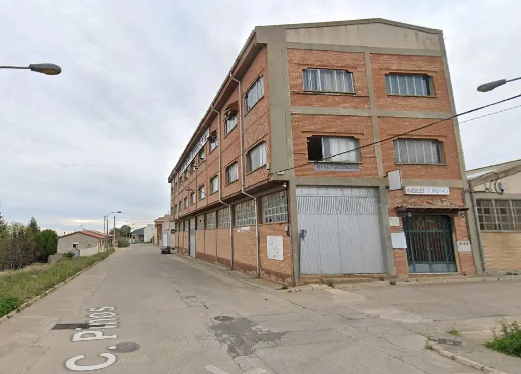 Gewerbefläche zum Verkauf in Calle Pinos 8, imagen 5