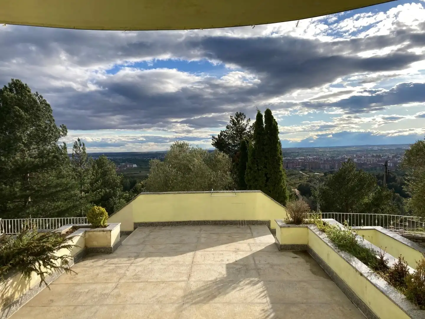 Terraza de Casa o chalet en venta en Valdefresno con Calefacción, Jardín privado y Terraza