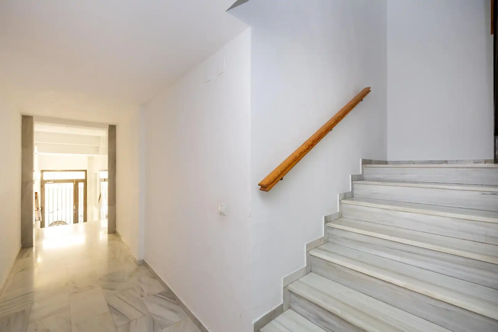 Piso con terraza en venta en Calle GONZALO DE BERCEO, imagen 30