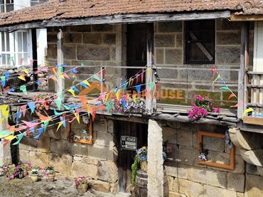 Casa con balcone in vendita a Cartelle