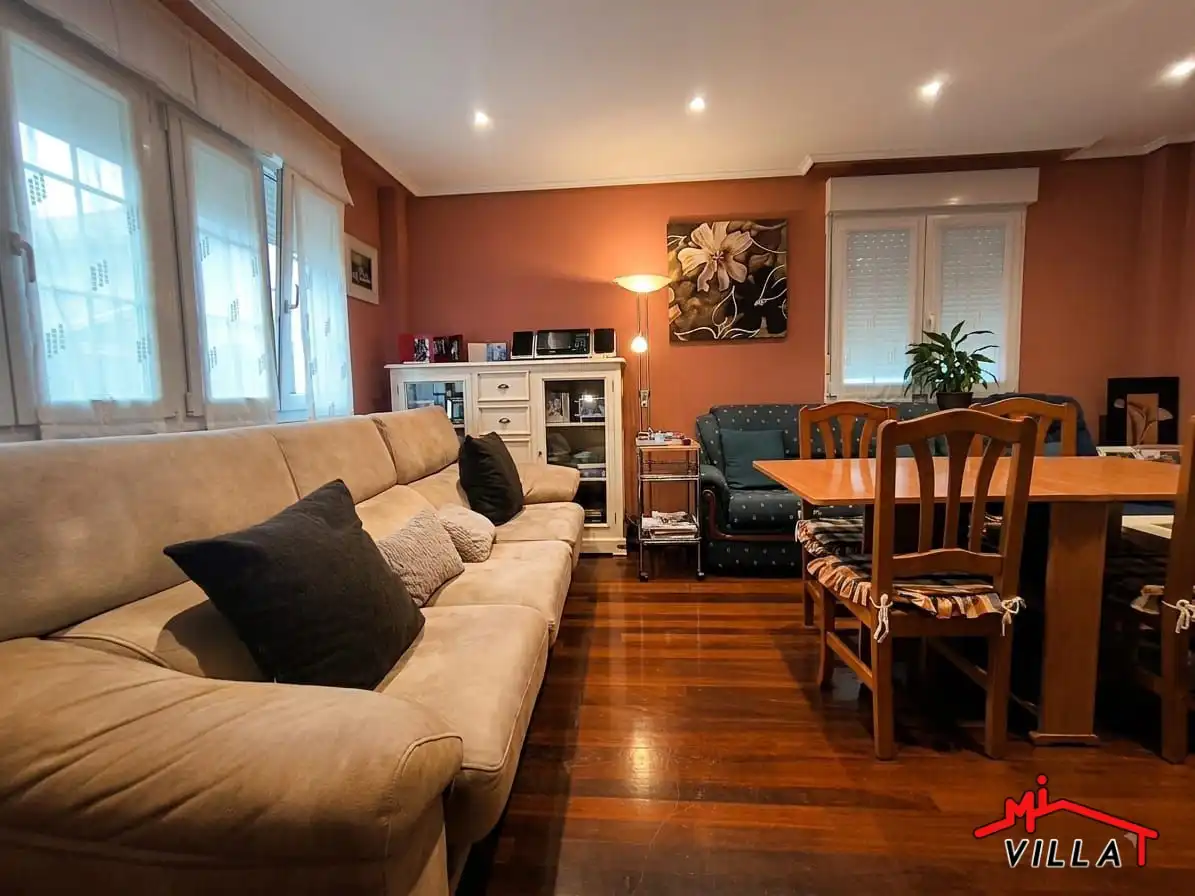 Sala de estar de Casa o chalet en venta en Voto con Calefacción, Terraza y Trastero