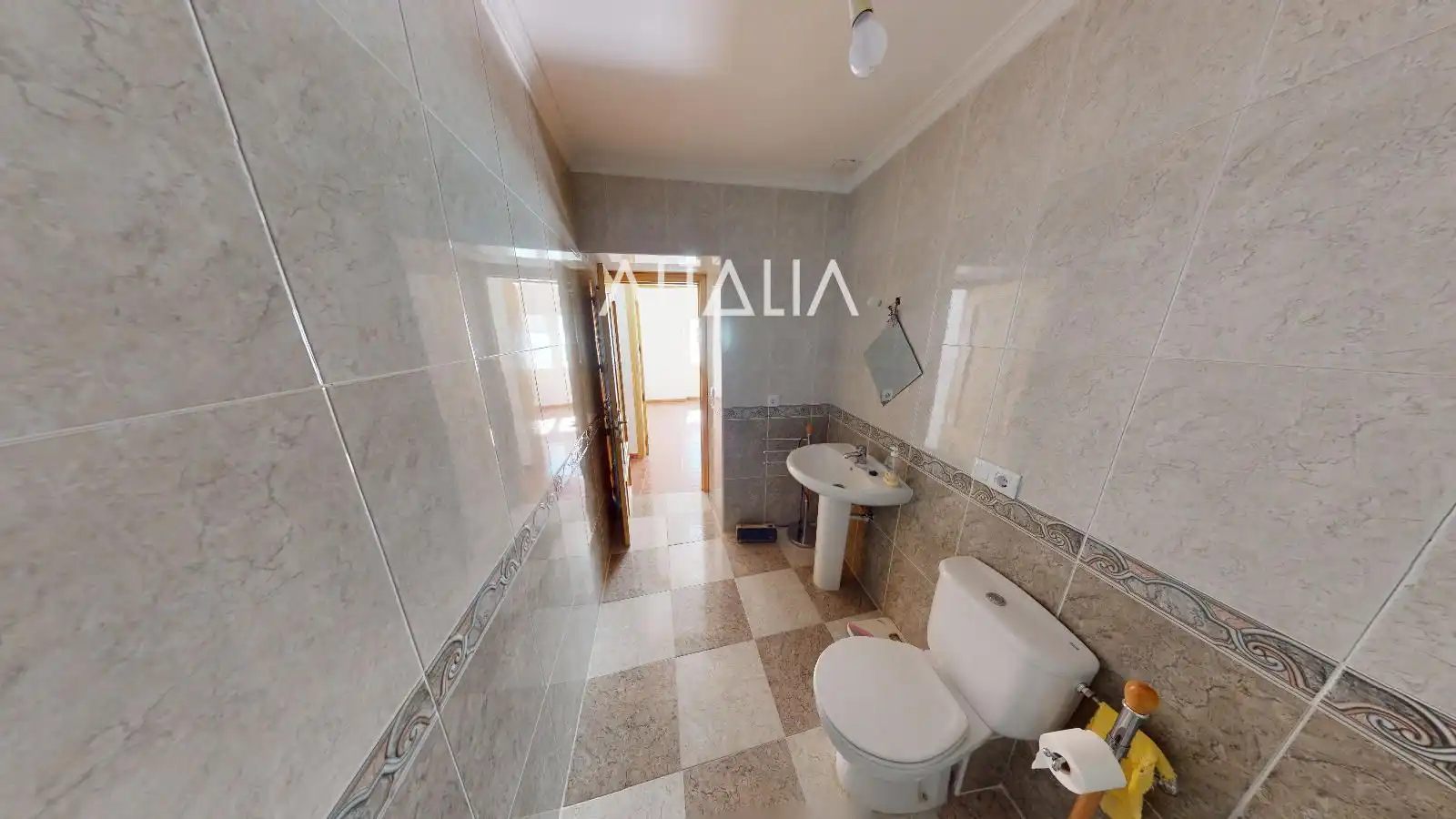 Bathroom of Houses for sale in Cervera del Llano