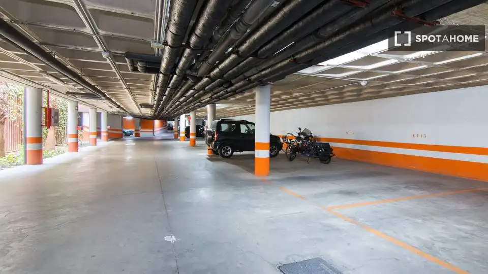 Room in Campus de la Salud