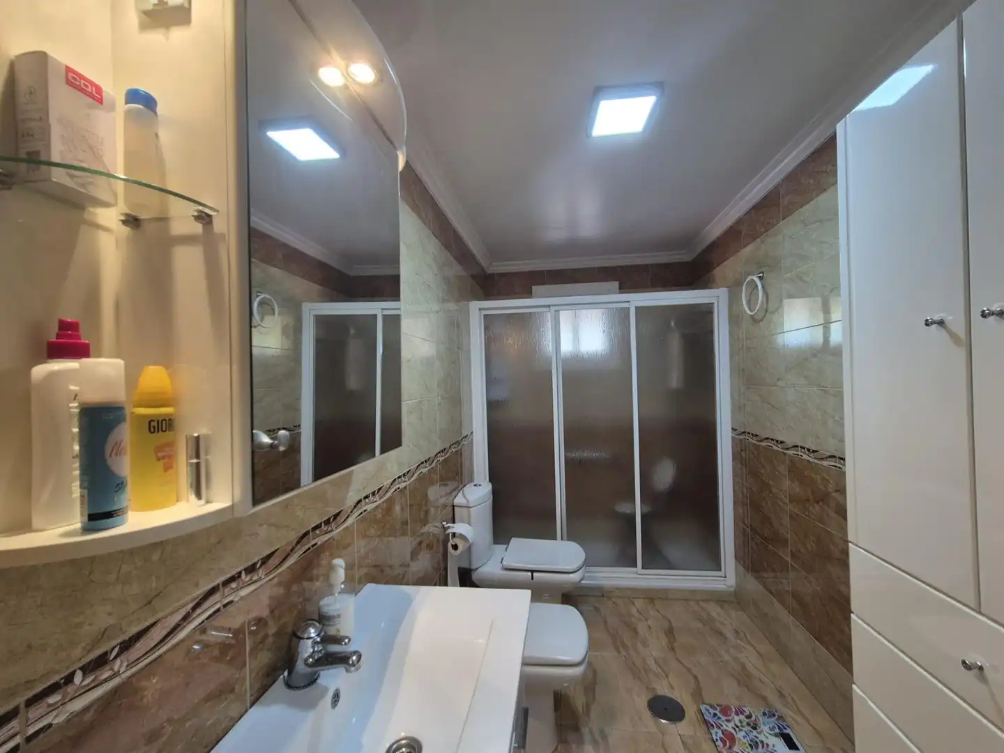 Baño de Piso en venta en El Ejido con Aire acondicionado, Terraza y Amueblado