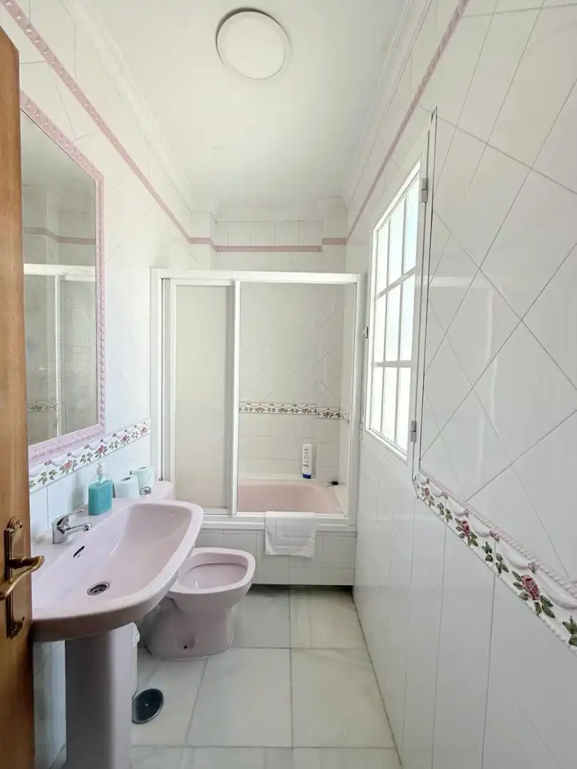 Bathroom of Houses for sale in Jerez de la Frontera  with Air Conditioner, Heating and Terrace