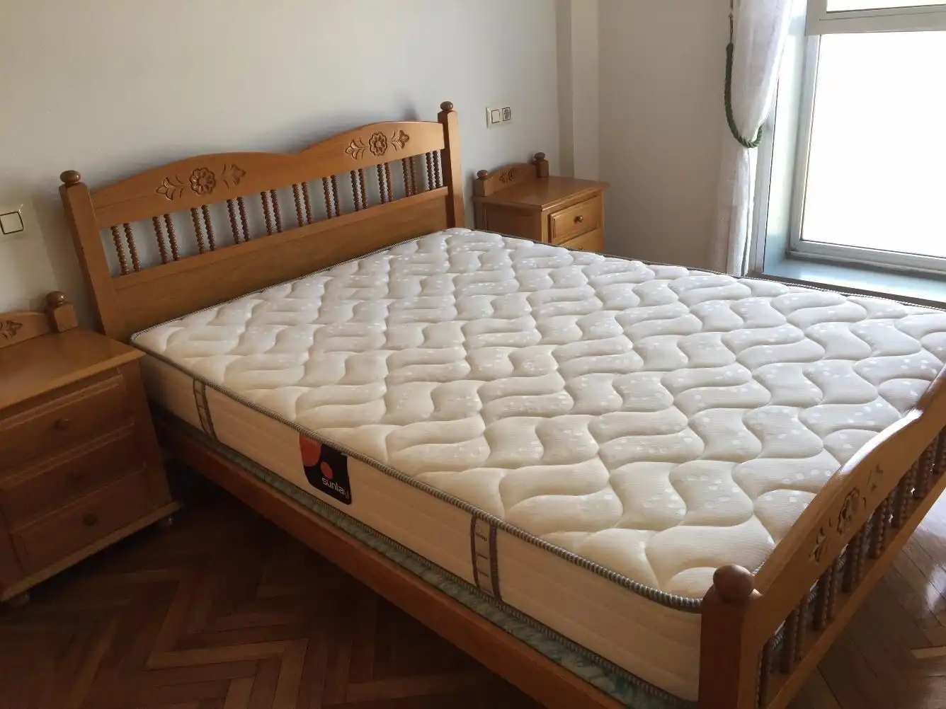 Dormitori de Apartament de lloguer en Ferrol amb Calefacció, Parquet i Traster