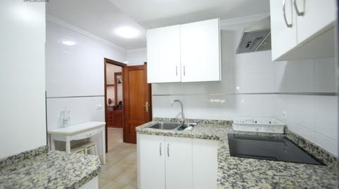 Foto 3 de Piso de alquiler en Cruz Roja, Sevilla