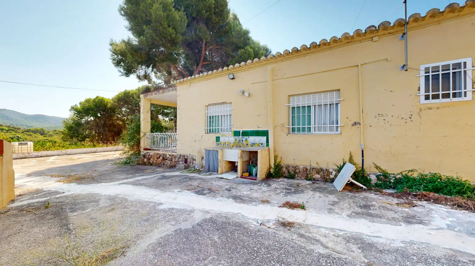 Vista exterior de Casa o xalet en venda en Sagunto / Sagunt amb Terrassa i Piscina