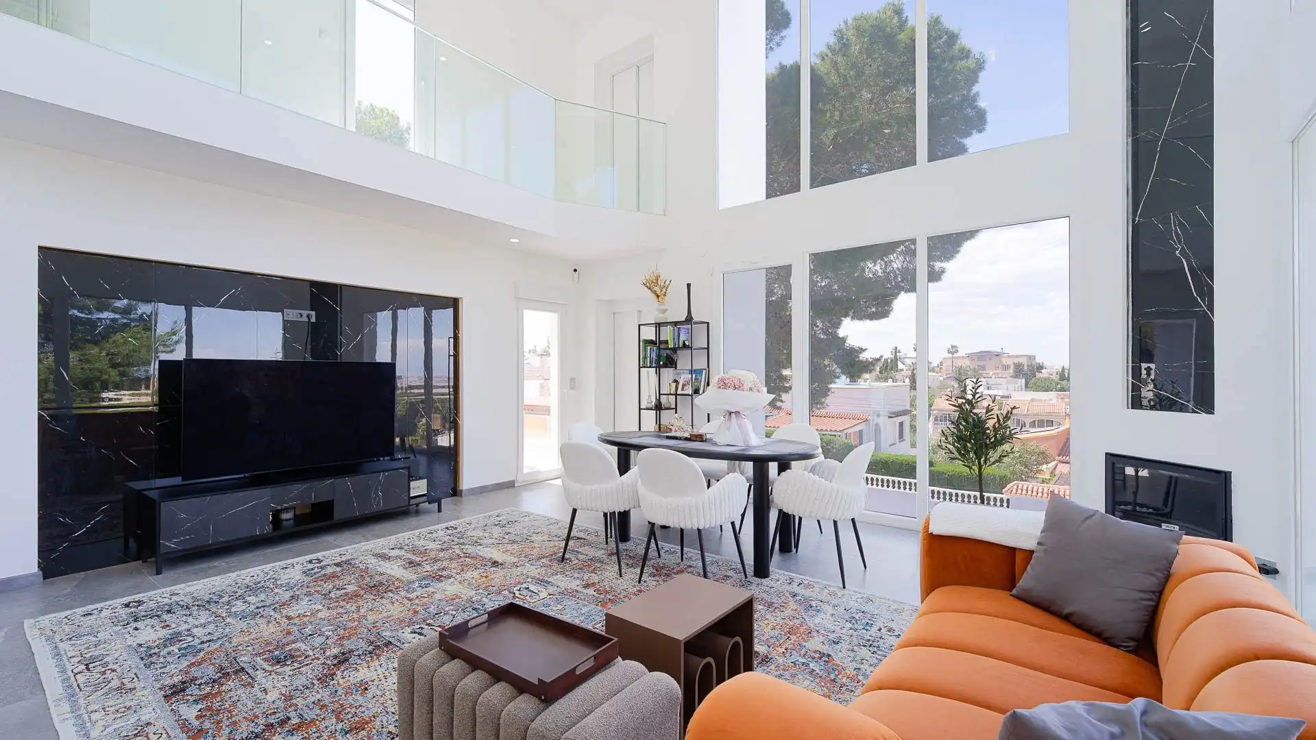 Chalet con piscina en venta en Los Balcones - Los Altos, imagen 15