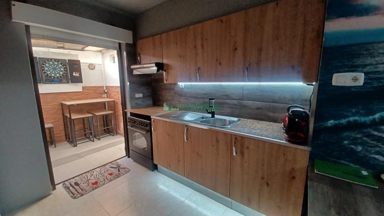 Küche von Einfamilien-Reihenhaus zum Verkauf in Vigo  mit Terrasse, Abstellraum und Balkon