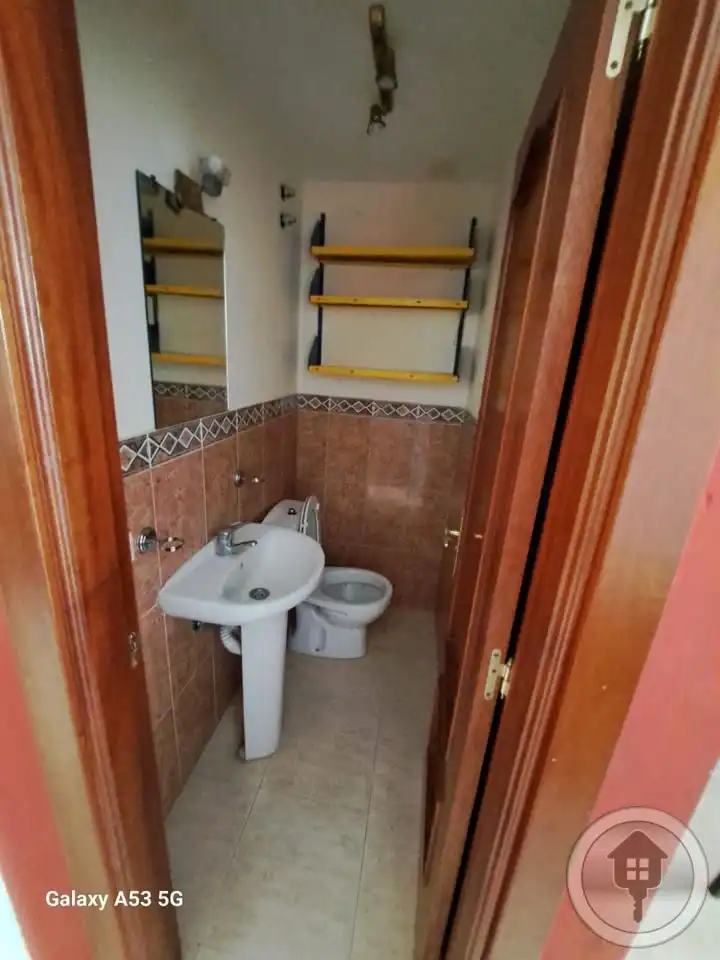 Badezimmer von Einfamilien-Reihenhaus zum Verkauf in San Miguel de Abona mit Gemeinschaftspool