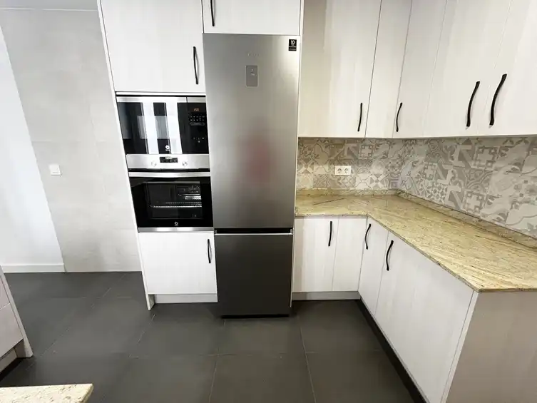 Cuina de Pis de lloguer en Madrid amb Aire condicionat, Calefacció i Parquet