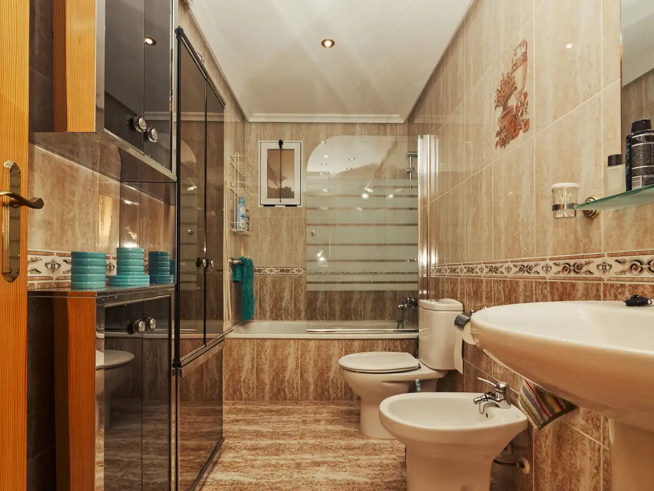 Badezimmer von Wohnungen zum Verkauf in Torrevieja mit Klimaanlage, Heizung und Terrasse