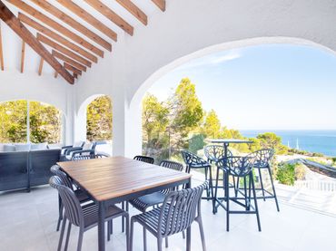 Detached house with pool to rent in Altea Hills
