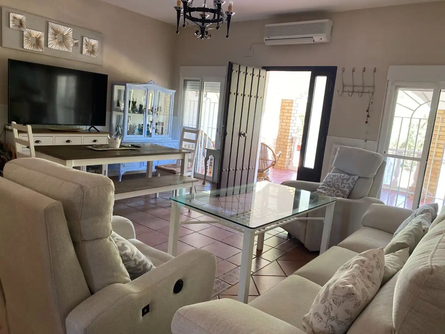Detached house with pool for sale in La Carlota, imagen 4