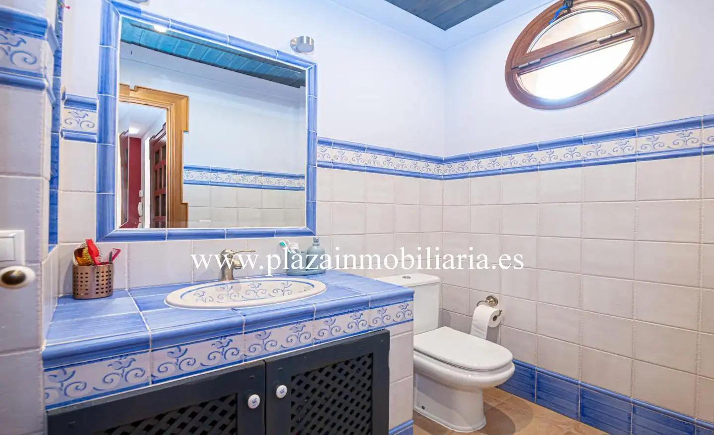 Bathroom of Houses for sale in Lucena