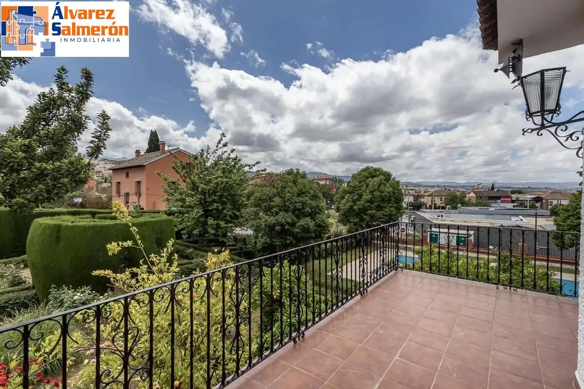 Terraza de Casa o chalet en venta en Huétor Vega con Aire acondicionado, Calefacción y Jardín privado