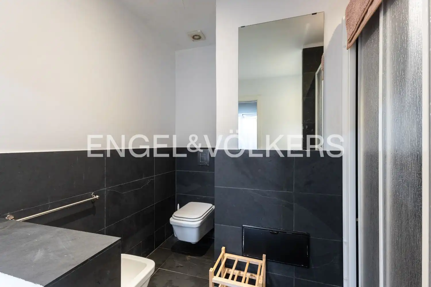 Badezimmer von Wohnung zur Miete in Valencia mit Klimaanlage, Heizung und Terrasse