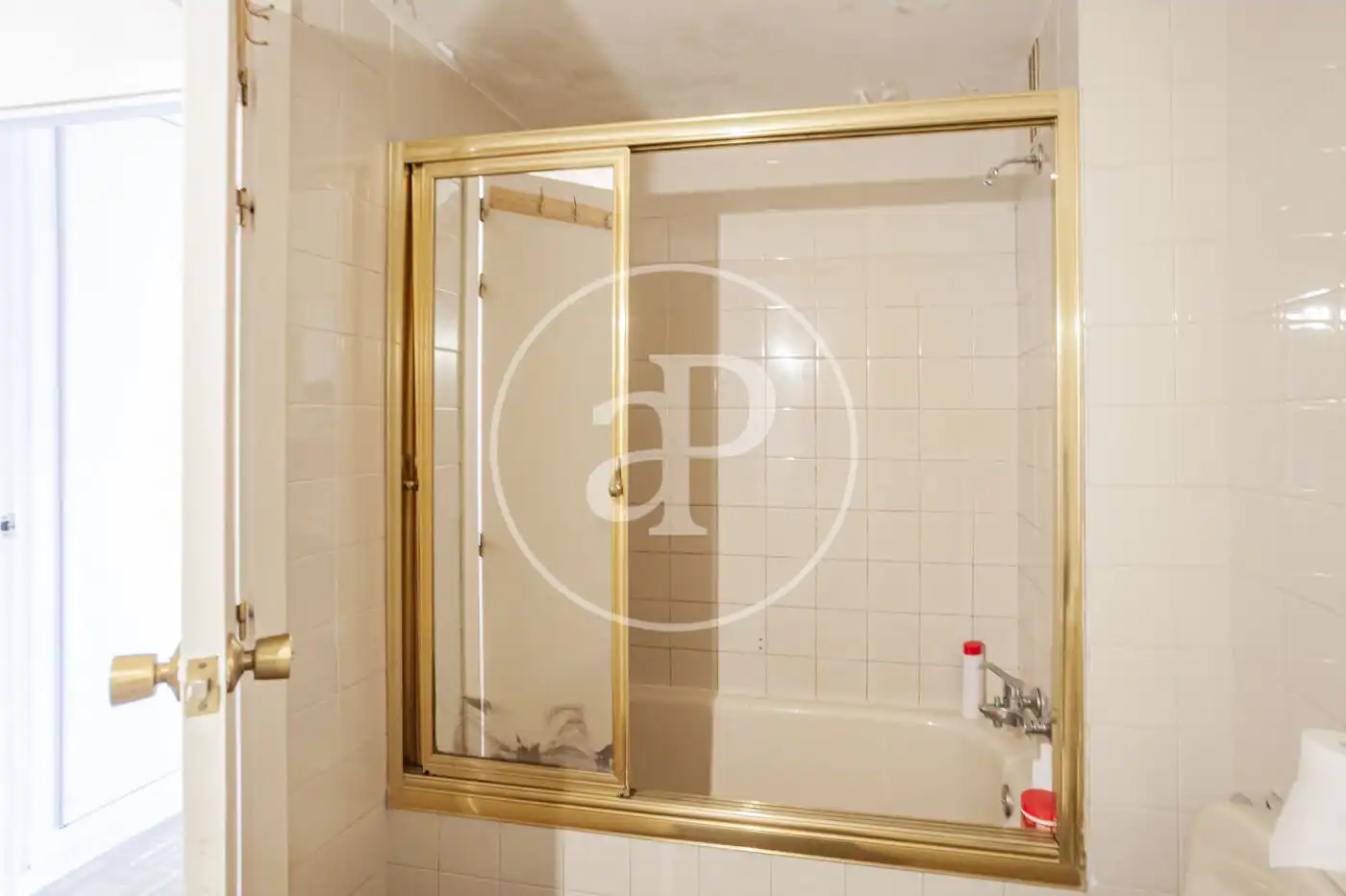 Bathroom of Flat for sale in Majadahonda  with Heating, Private garden and Terrace