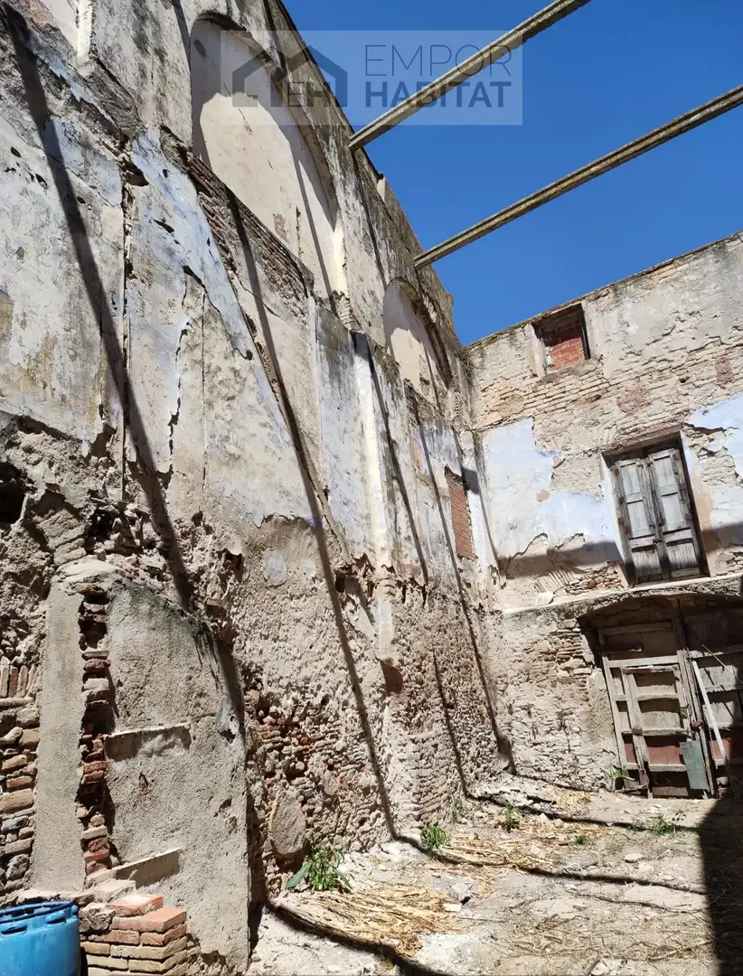 Vista exterior de Casa adosada en venta en Castelló d'Empúries