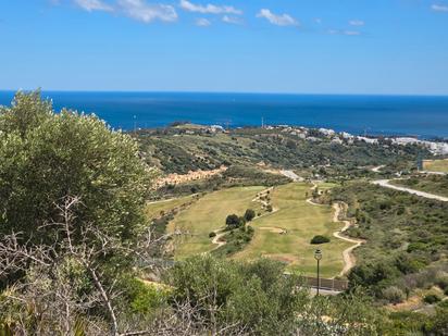 Vista exterior de Residencial en venda en Estepona