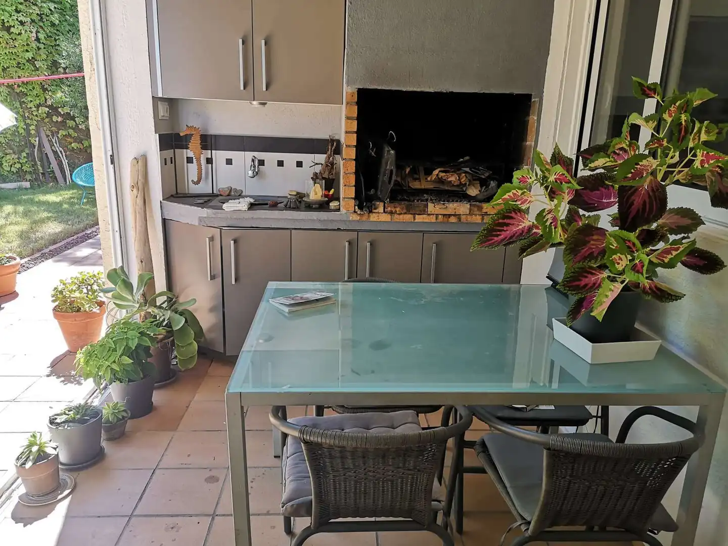 Cuina de Casa o xalet en venda en Colera amb Aire condicionat, Calefacció i Jardí privat