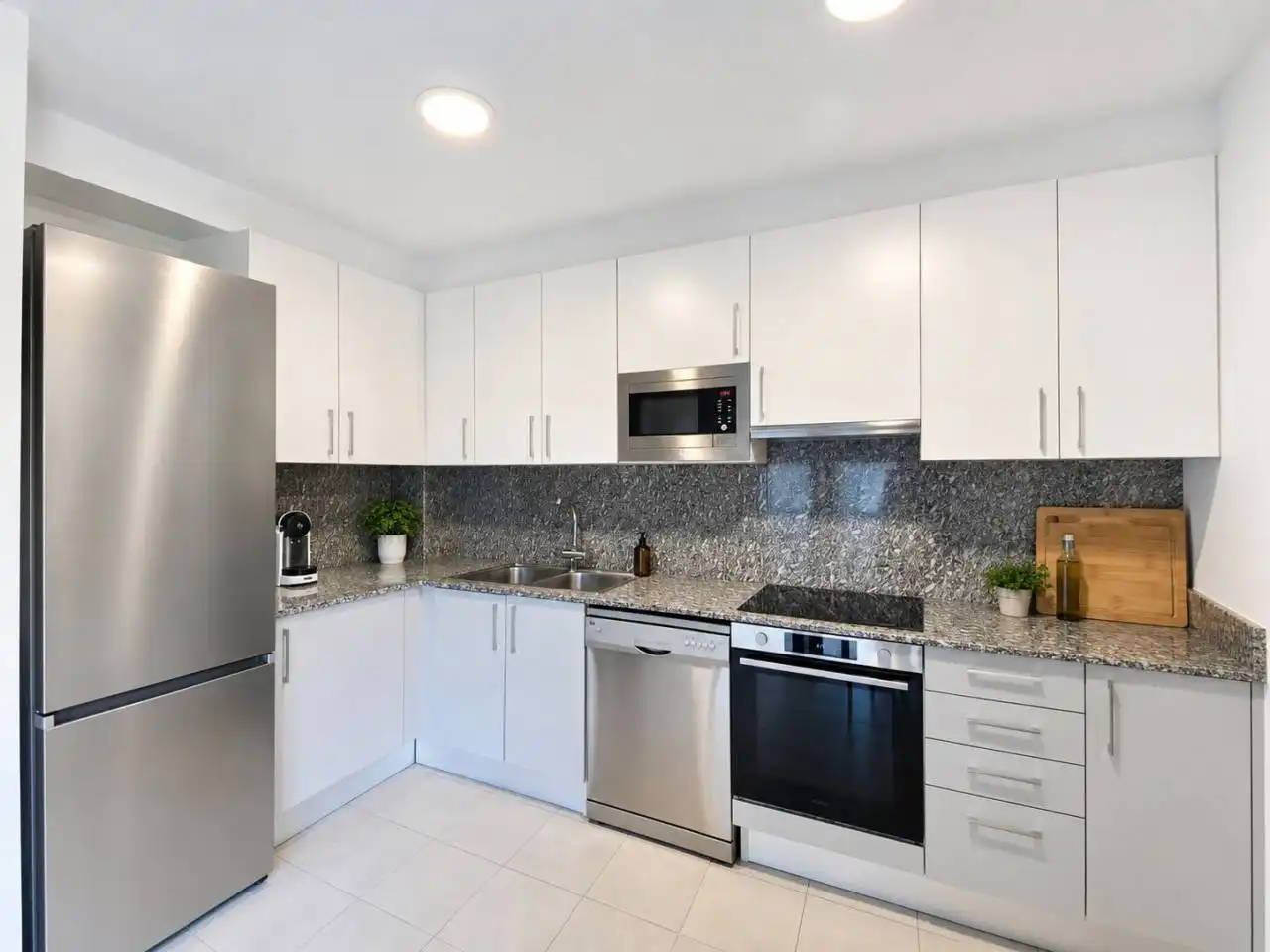 Cocina de Casa adosada en venta en Sant Joan Les Fonts con Calefacción, Parquet y Terraza