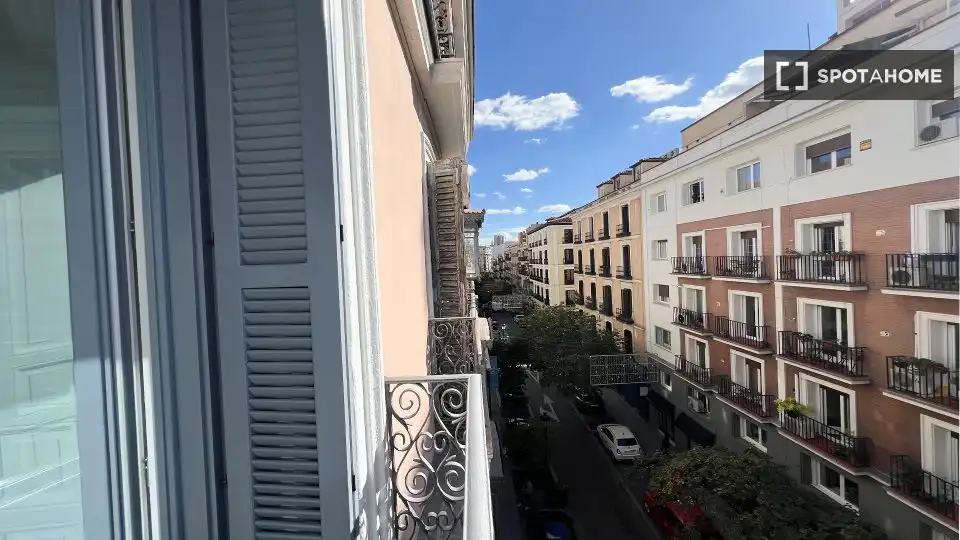 Balcony of Apartments for share in Madrid  with Air Conditioner, Terrace and Furnished