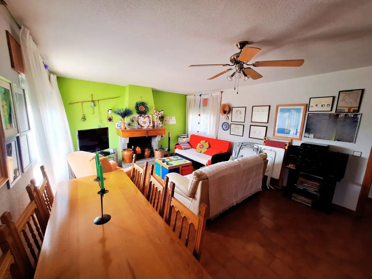 Sala de estar de Piso en venta en La Adrada  con Calefacción, Terraza y Trastero