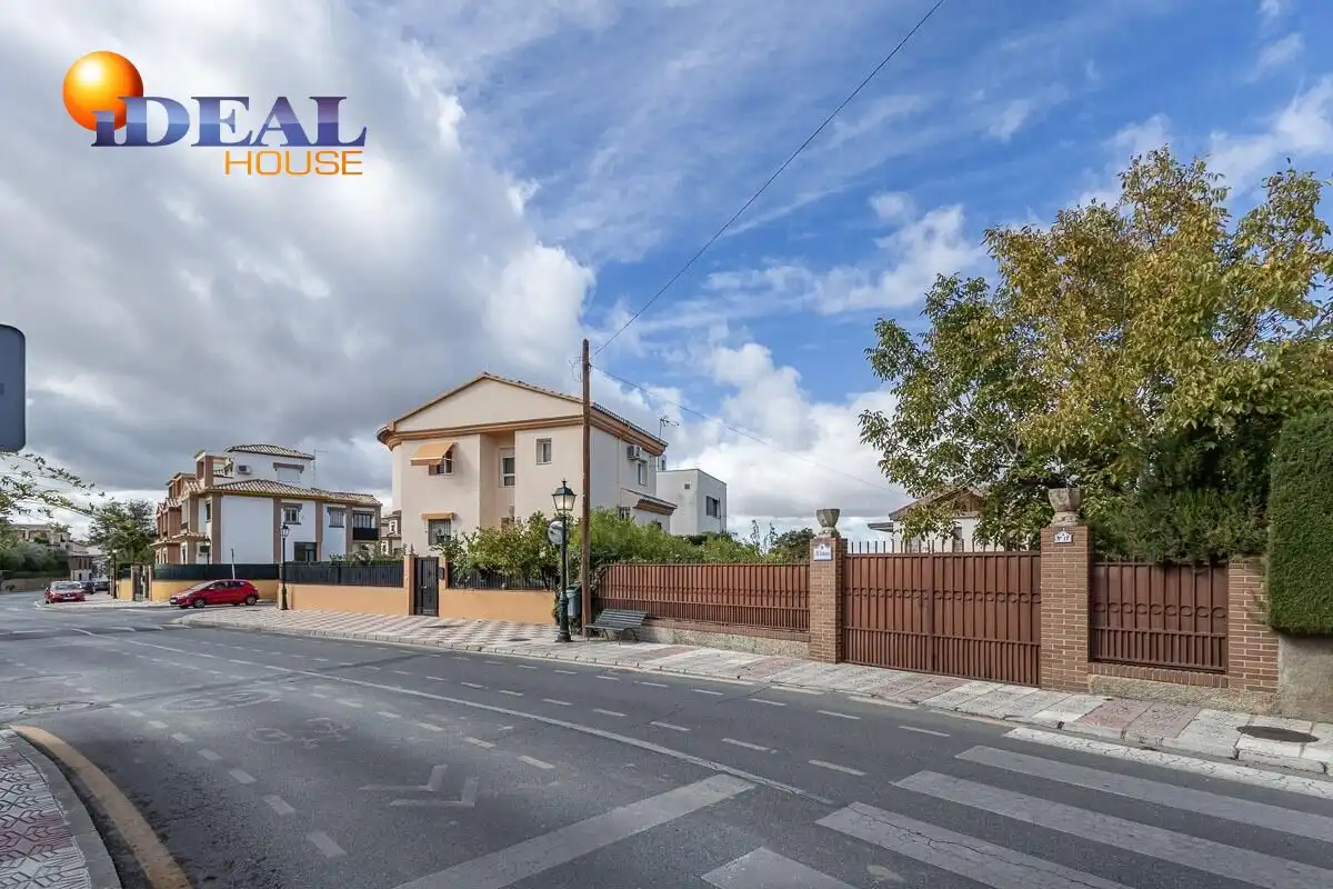 Casa con terrazza in vendita a Avenida HUETOR VEGA, imagen 35