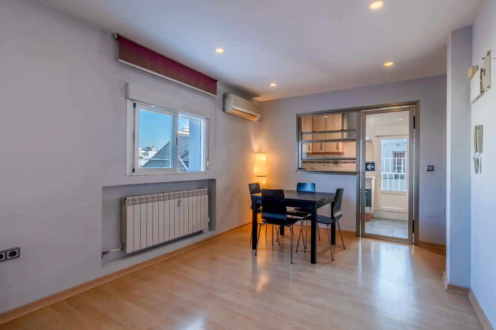 Comedor de Apartamento en venta en Alcorcón con Aire acondicionado, Calefacción y Jardín privado