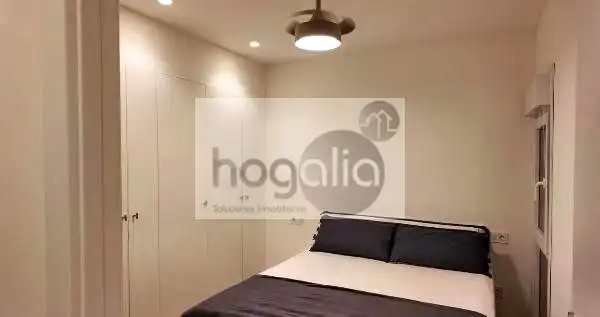 Schlafzimmer von Wohnung zur Miete in Triana