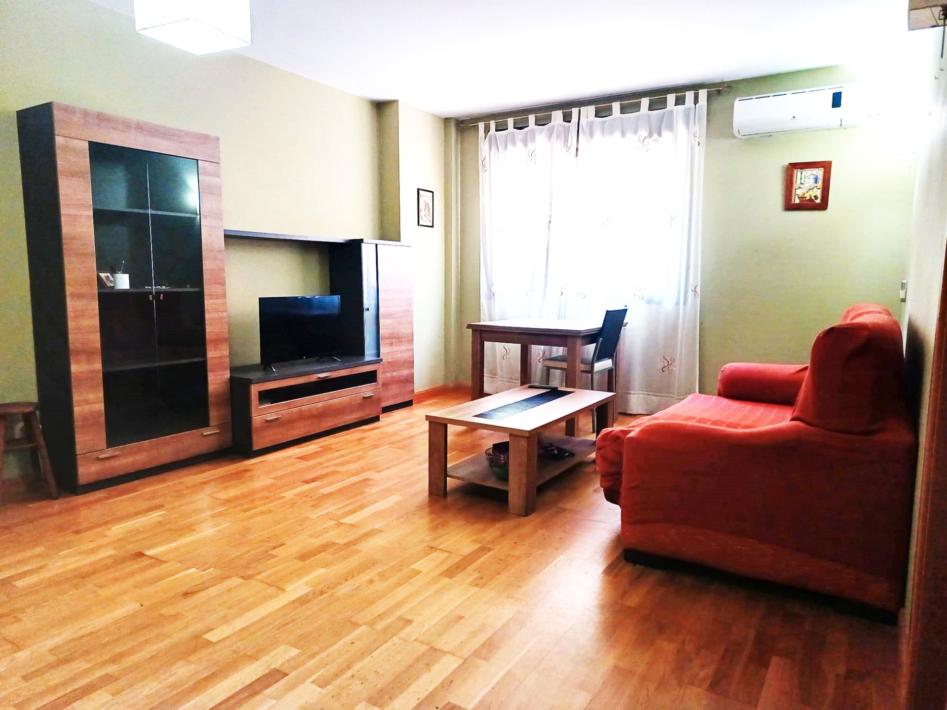 Living room of Flat for sale in Monzón  with Furnished