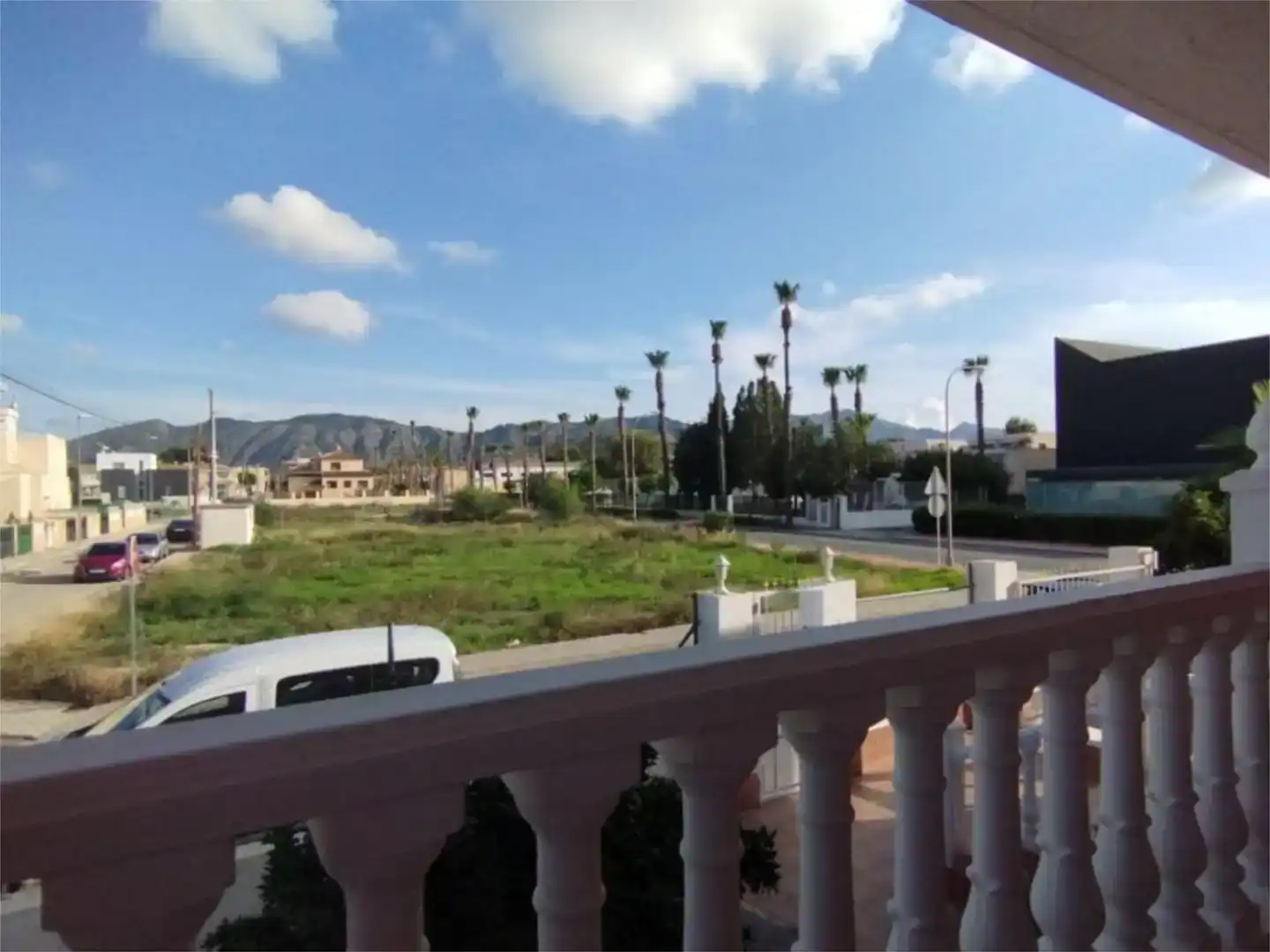 Vista exterior de Casa o xalet per a compartir en Benferri amb Jardí privat, Piscina i Moblat