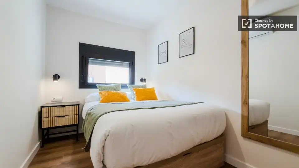 Bedroom of Flat for rent in L'Hospitalet de Llobregat  with Air Conditioner, Heating and Furnished