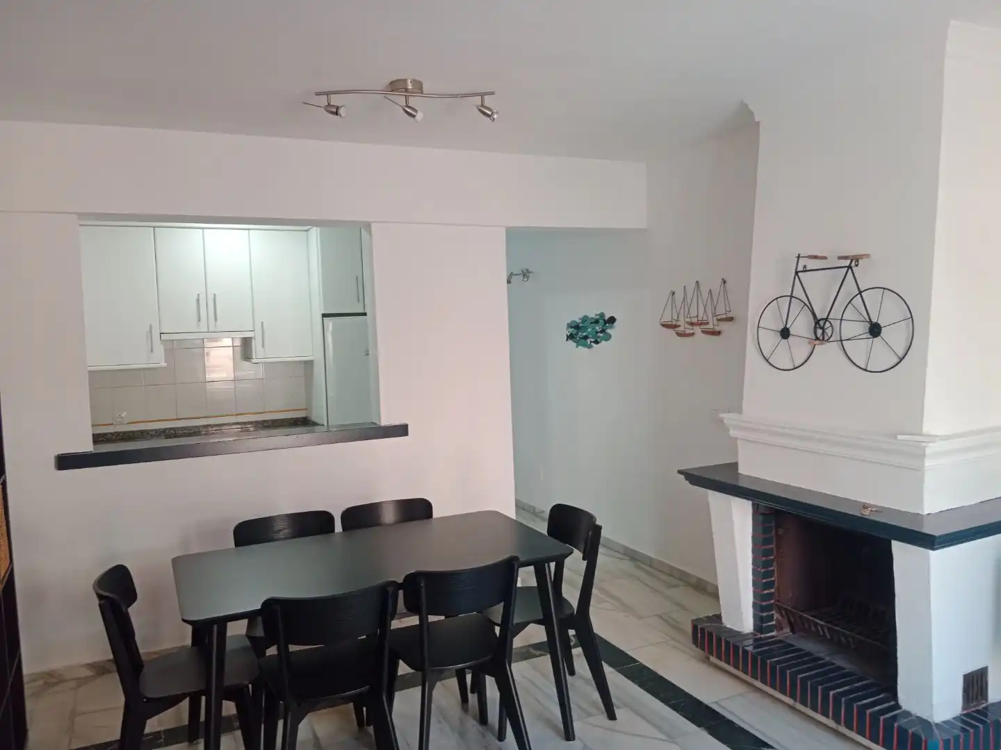 Comedor de Casa o chalet de alquiler en Nerja con Aire acondicionado, Terraza y Amueblado