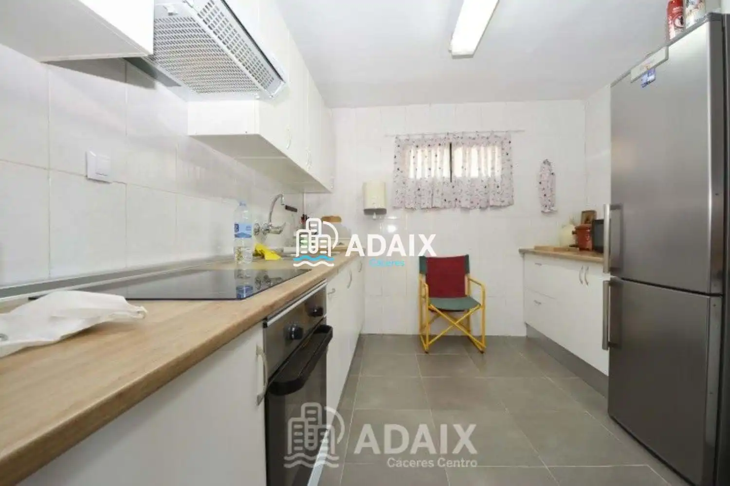 Cuina de Casa o xalet en venda en Cáceres amb Aire condicionat, Terrassa i Traster